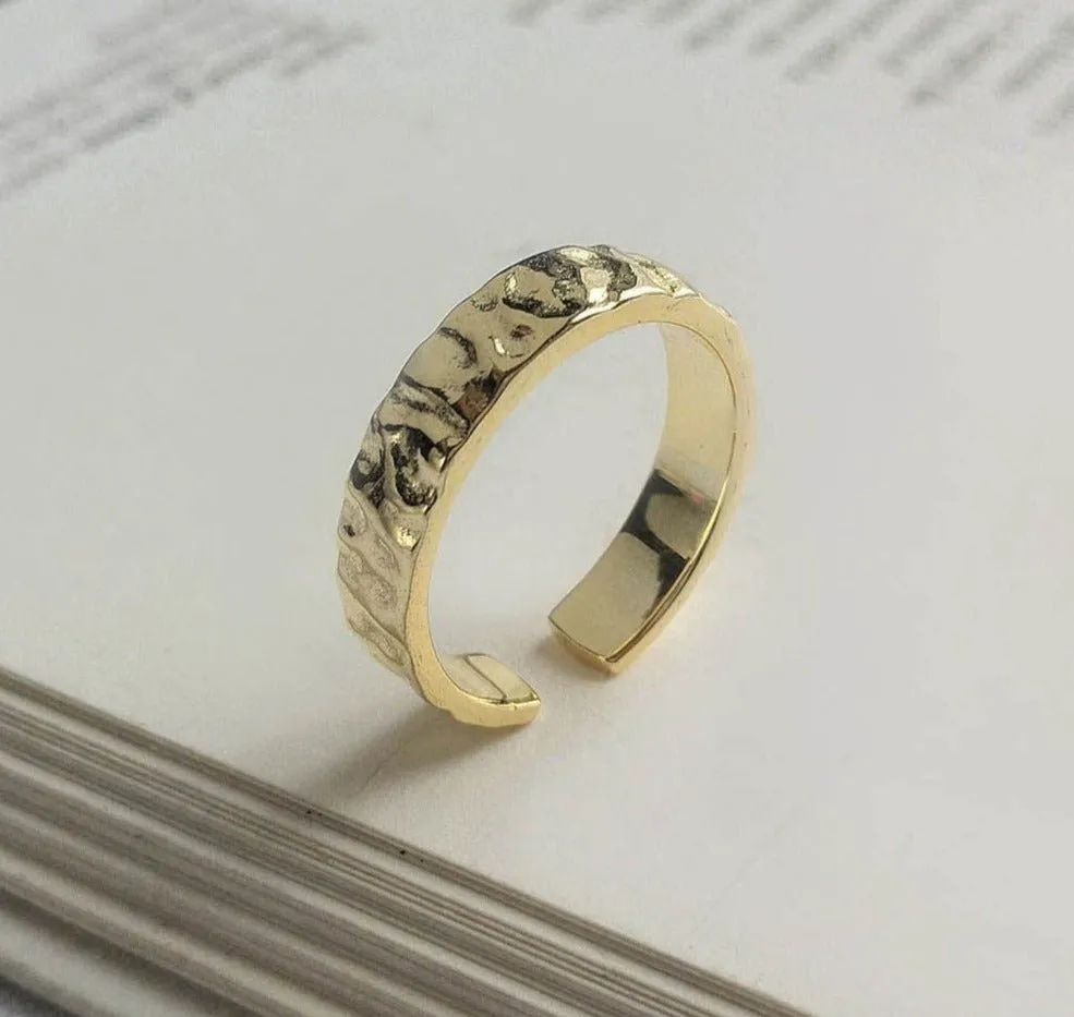 Anillo Argolla Ajustable, Estilo Antiguo de Plata de Ley 925 con Bao de Oro 18K