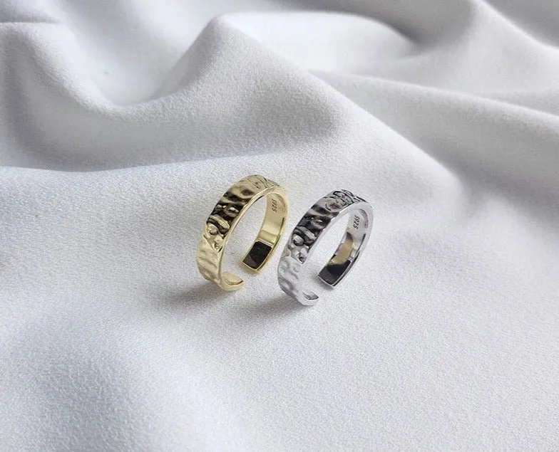 Anillo Argolla Ajustable, Estilo Antiguo de Plata de Ley 925 con Bao de Oro 18K