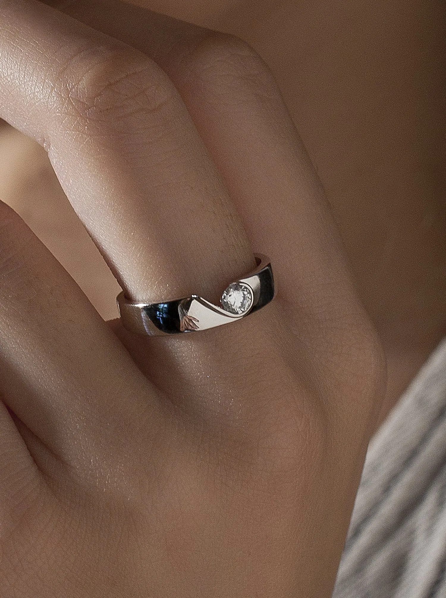 Anillos circonitas diseo de lágrima estilo grueso