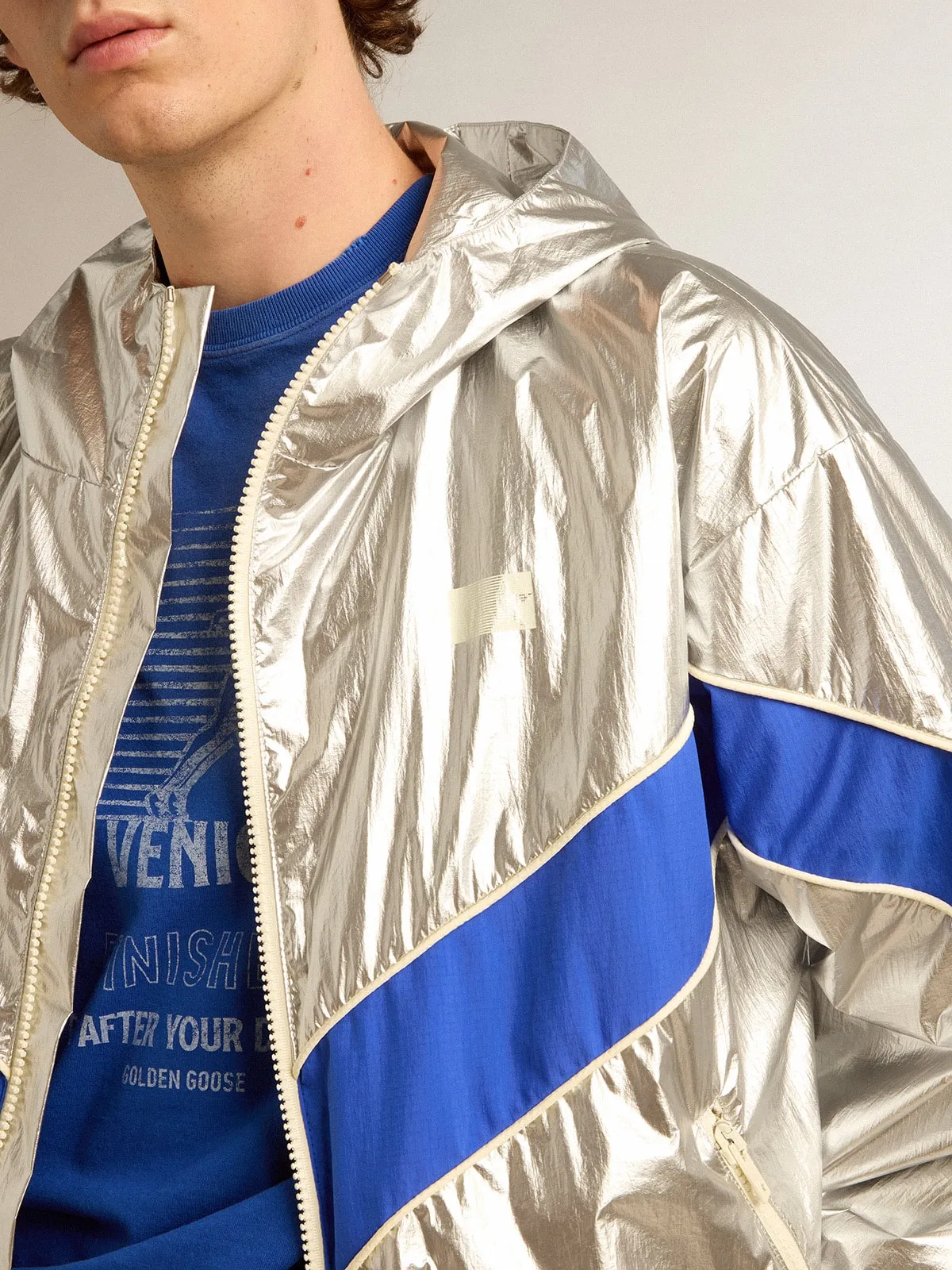 Anorak de hombre en tejido técnico plateado
