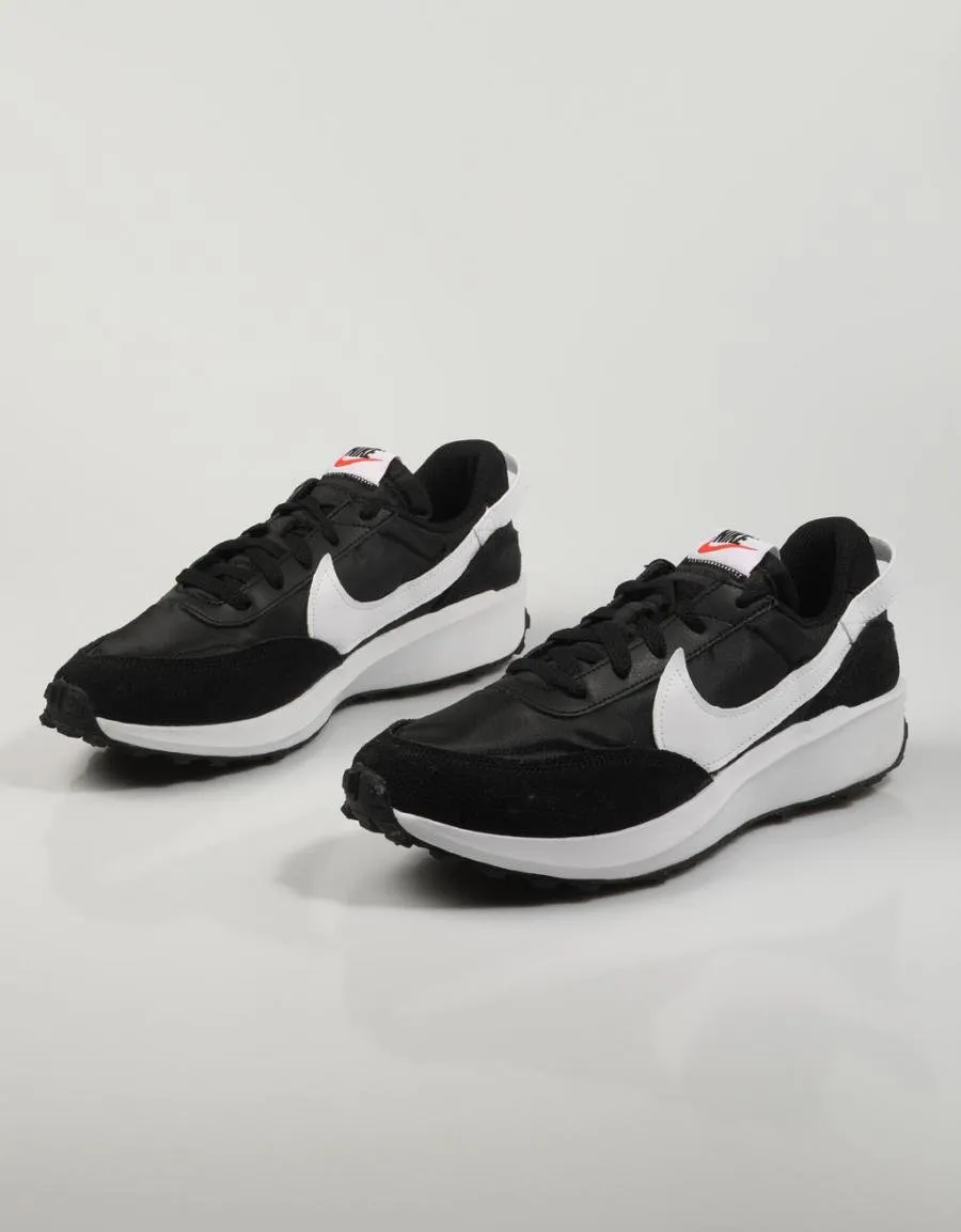  baskets NIKE Waffle en Noir 77662