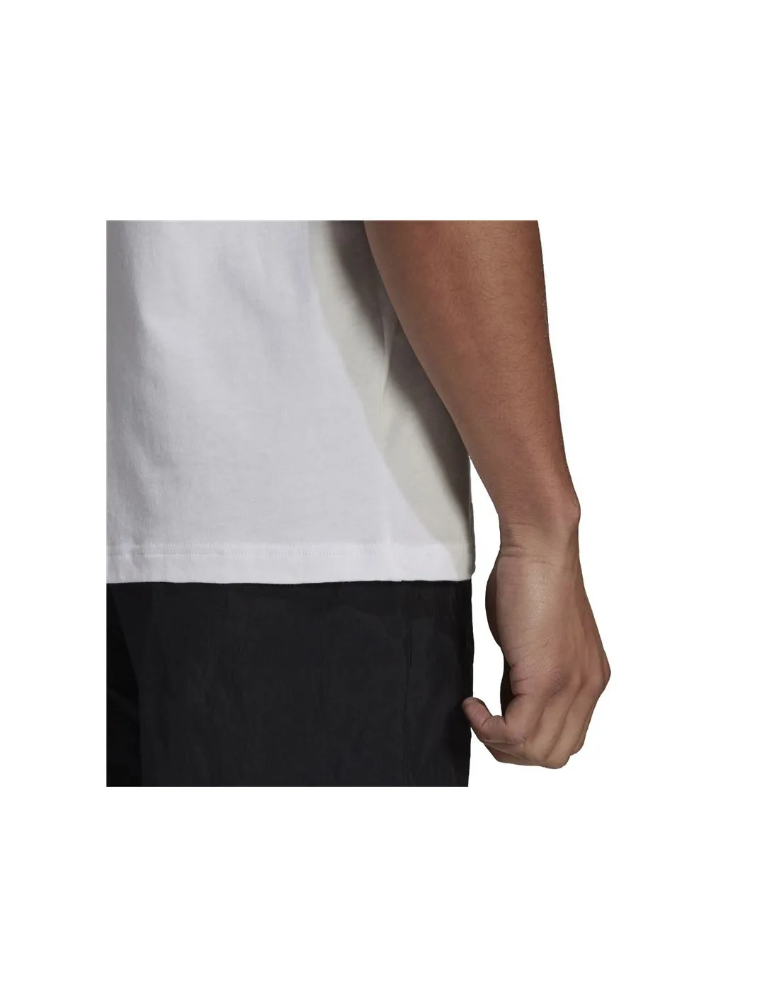 Camiseta adidas Essentials Gradient Logo
