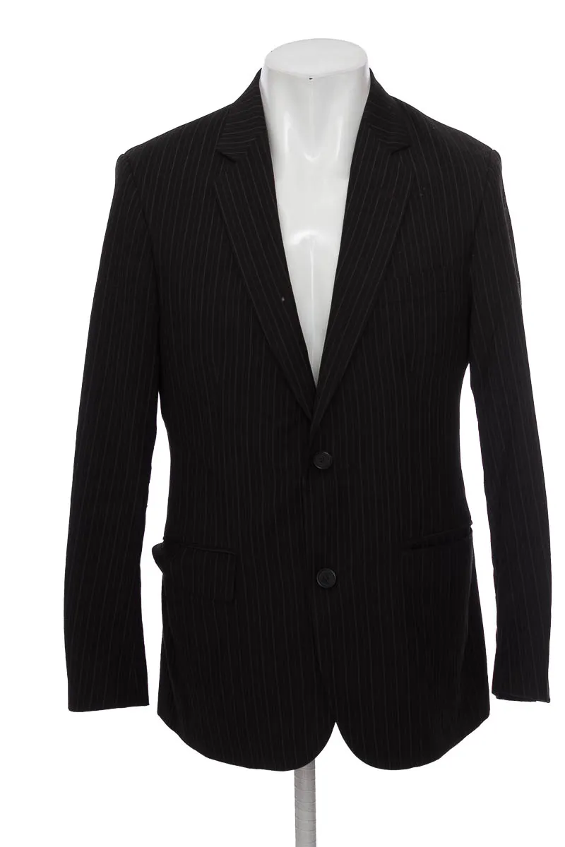 CHAQUETA COLOR NEGRO  LBR