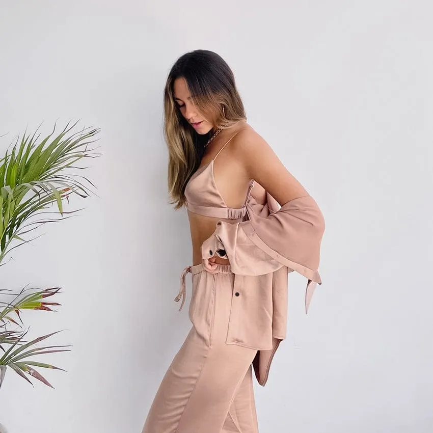 Conjunto de ropa de noche con manga larga