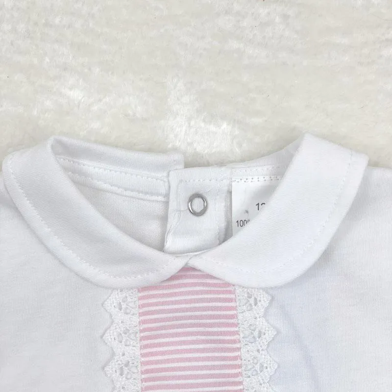 Conjunto tejido bebe puntillas