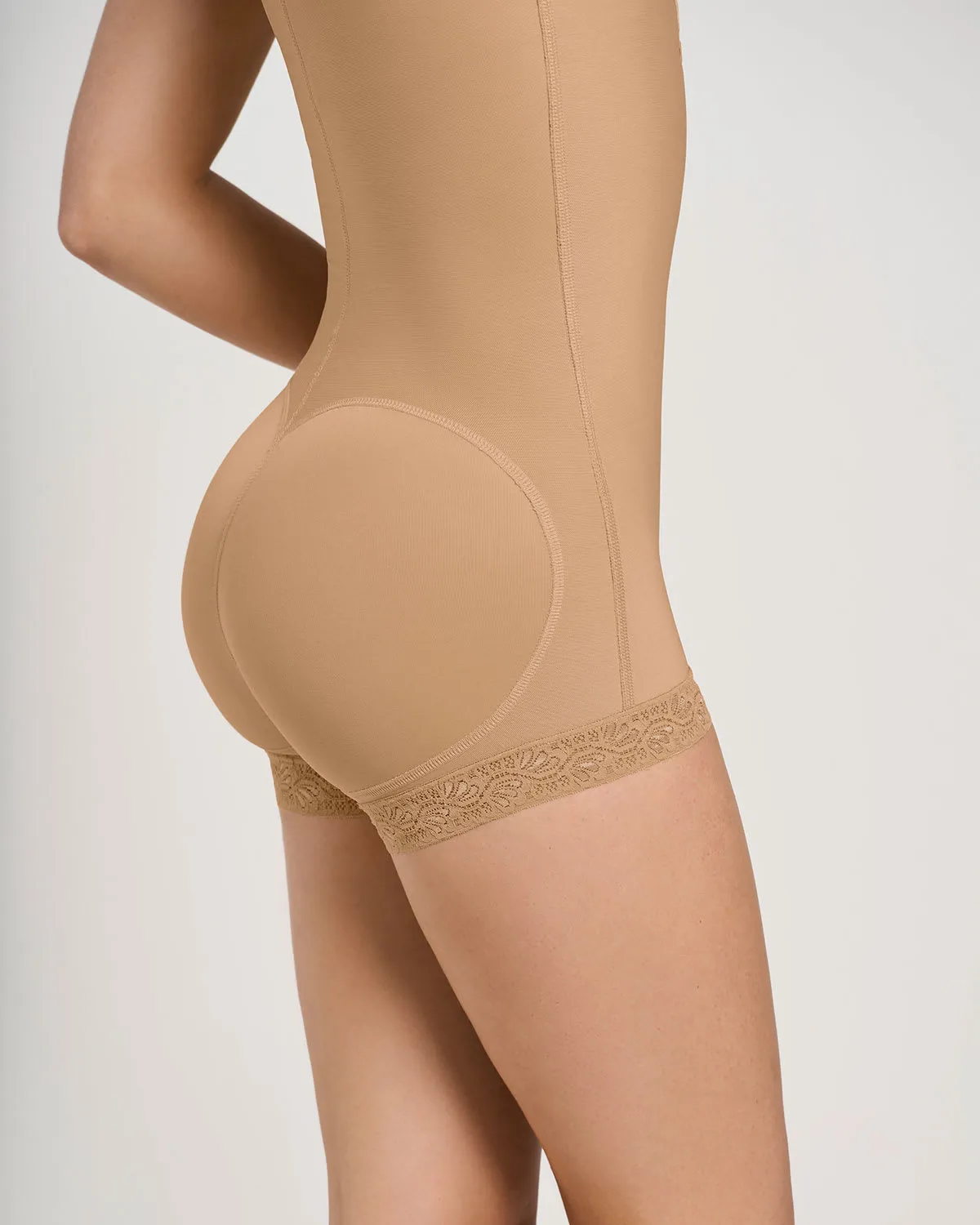 Faja estilo body de compresión fuerte levanta cola