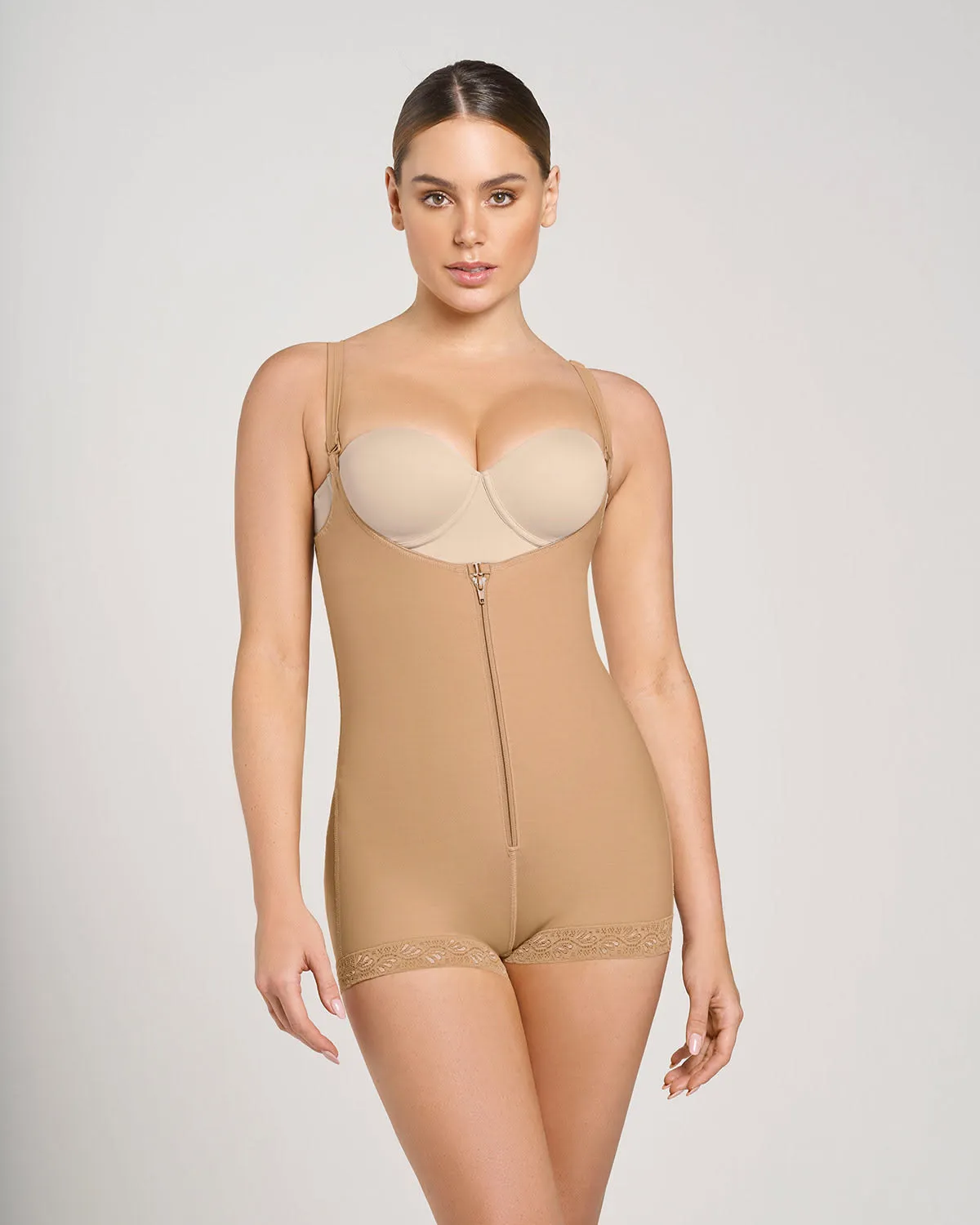 Faja estilo body de compresión fuerte levanta cola