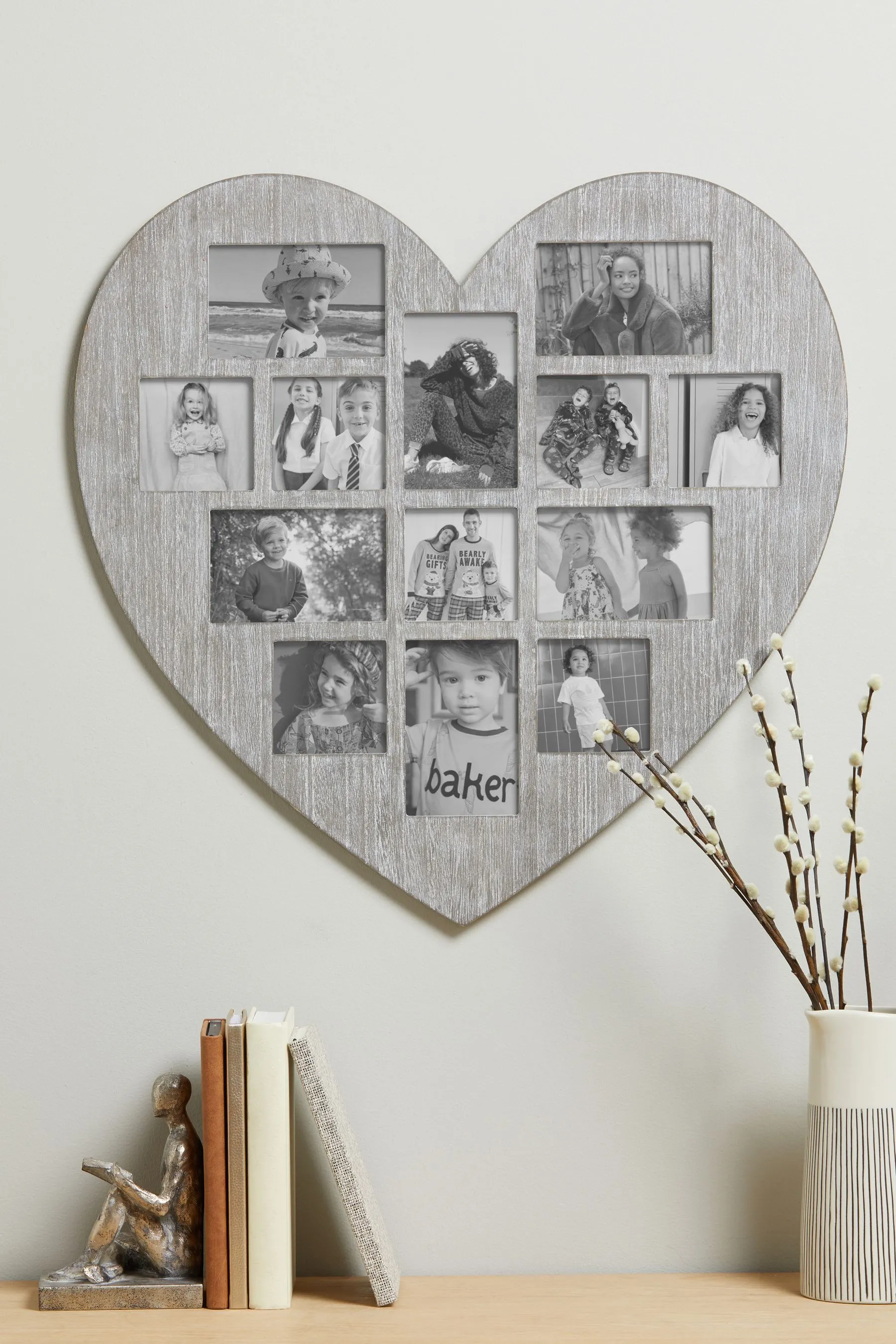 Marco para fotos estilo collage con forma de corazón