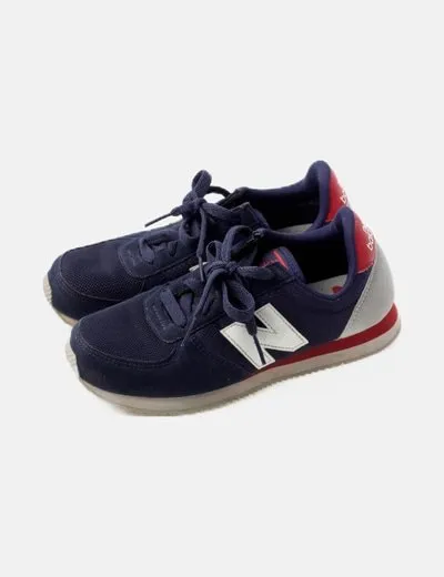 New Balance Zapatilla azul marino acordonada