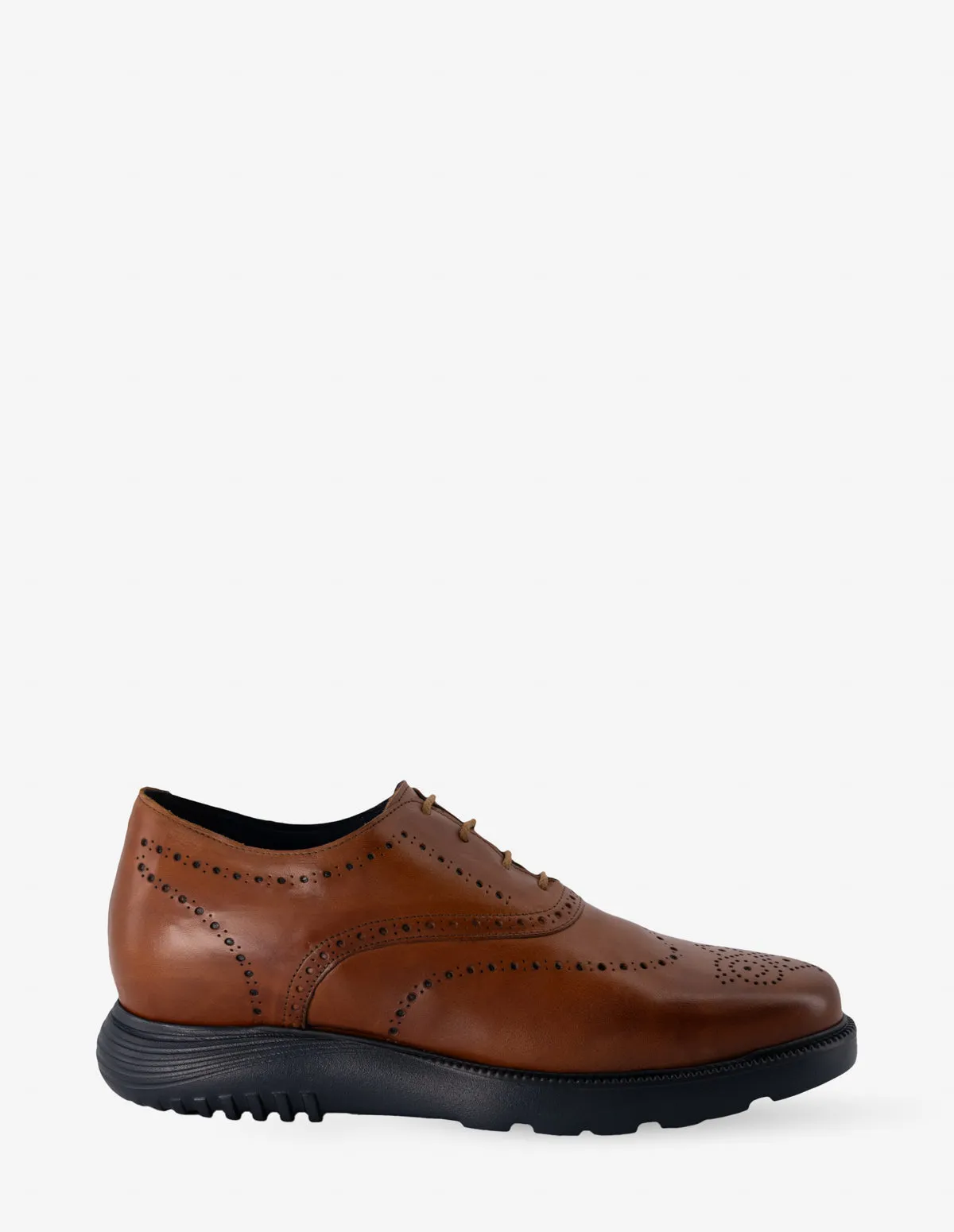 Oxford +7 cm de altura en piel color cuero con picado para hombre