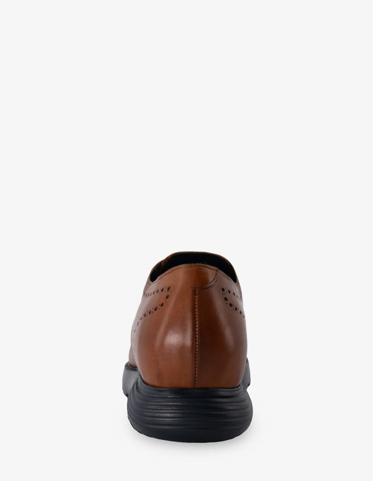Oxford +7 cm de altura en piel color cuero con picado para hombre