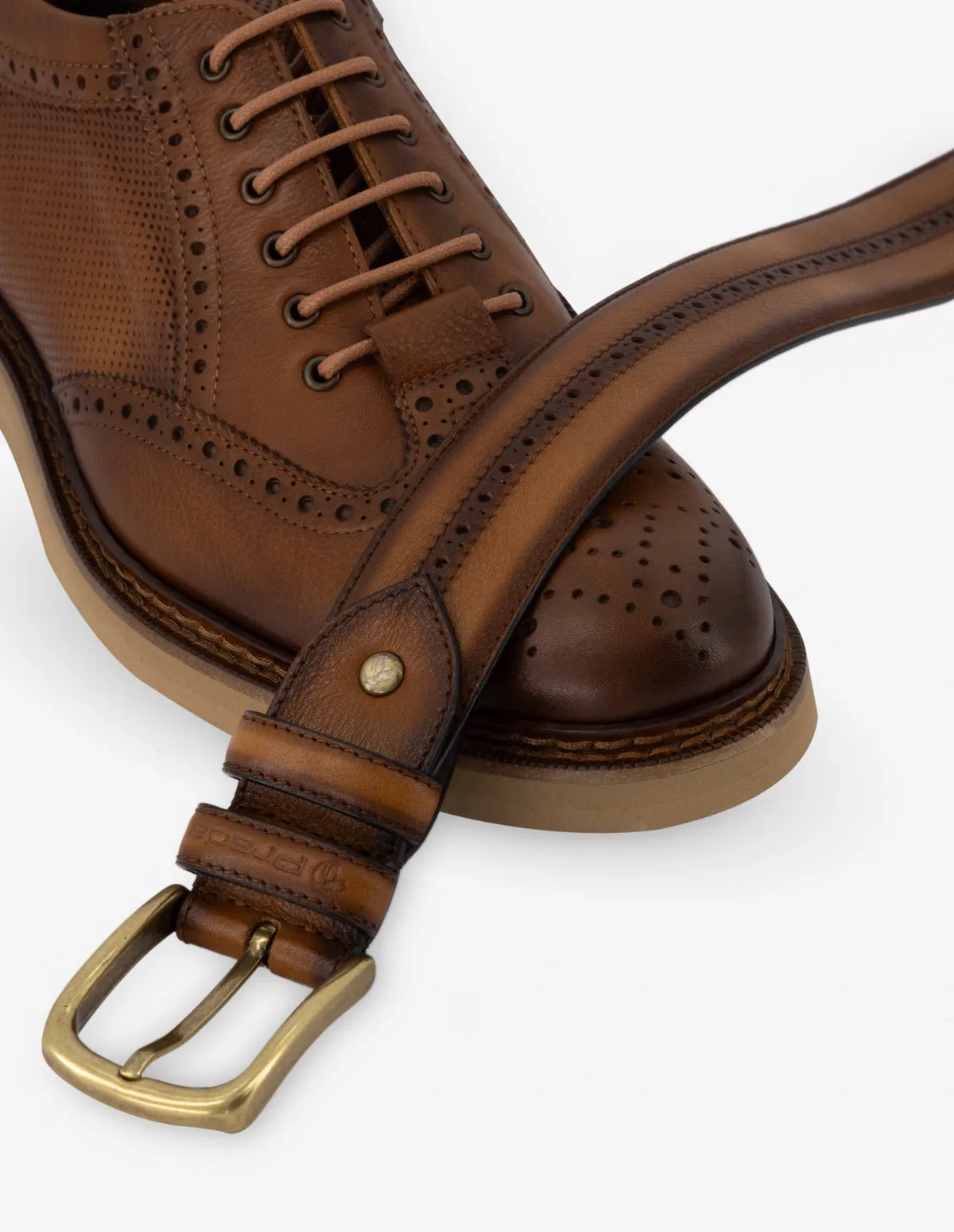 Oxford con calado en piel color cuero para hombre