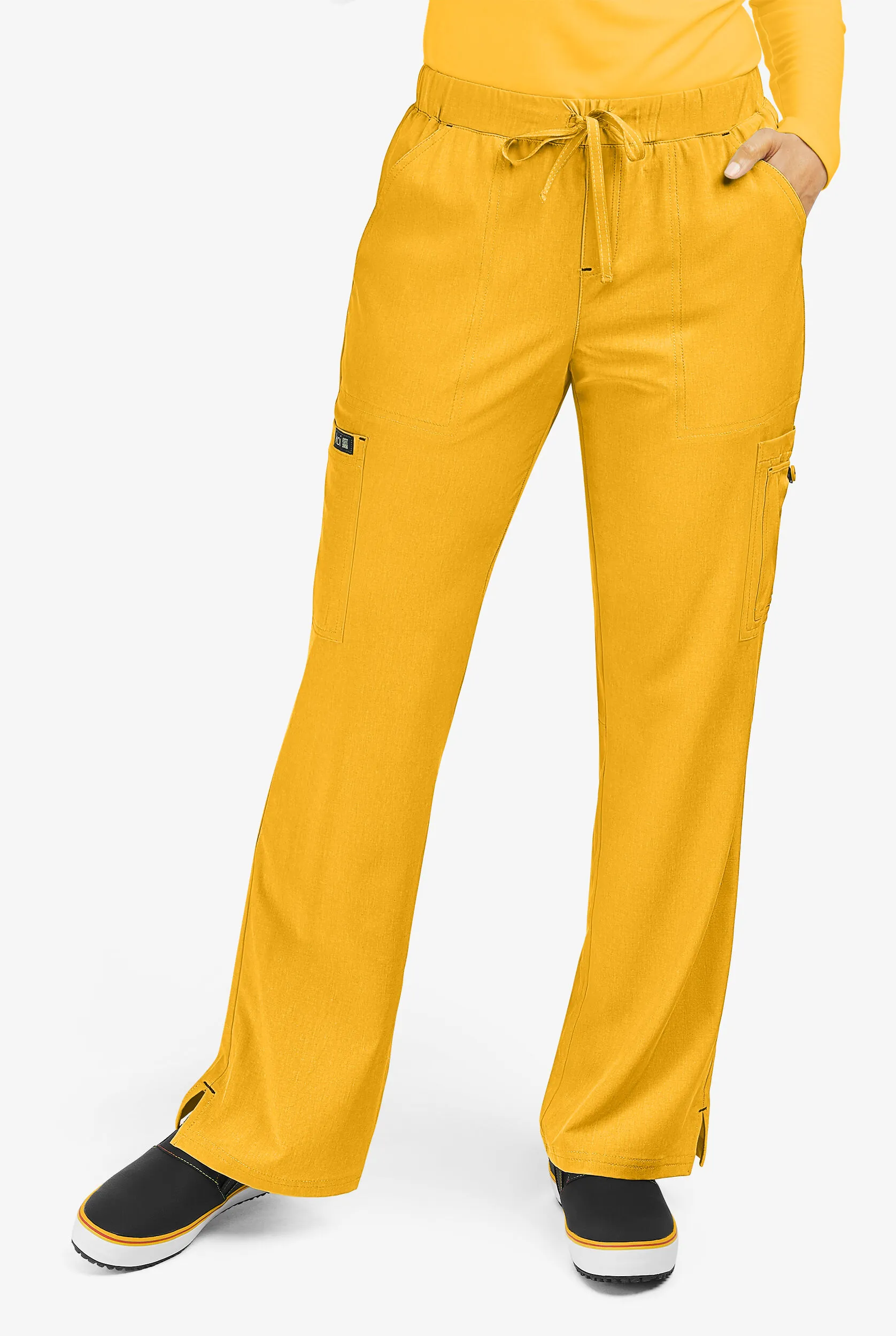 Pantalón médico koi Basics Holly petite estilo cargo con 8 bolsillos para mujer