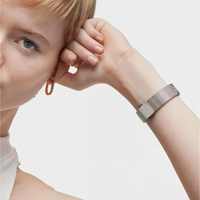 RELOJ TOUS SMARTWATCH CON BRAZALETE DE ACERO Y CAJA DE ALUMINIO EN COLOR IPG DORADO TBAND MESH 3000132600