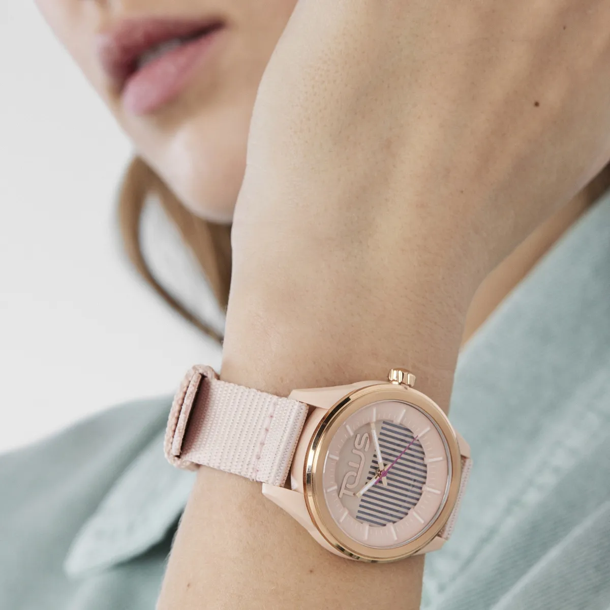 Reloj Tous Solar Vibrant Sun Bronce 200350910