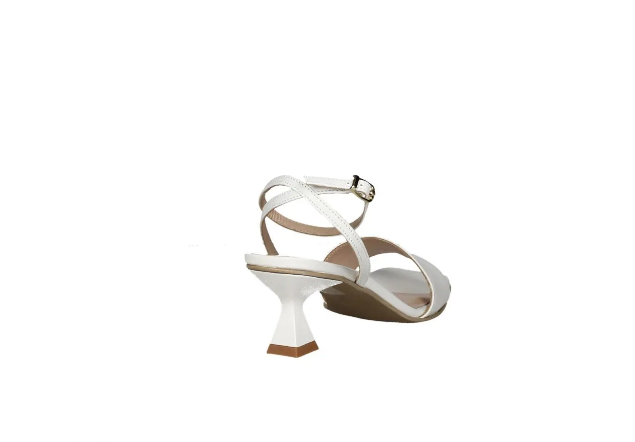Sandalia Piel Blanco Pulsera