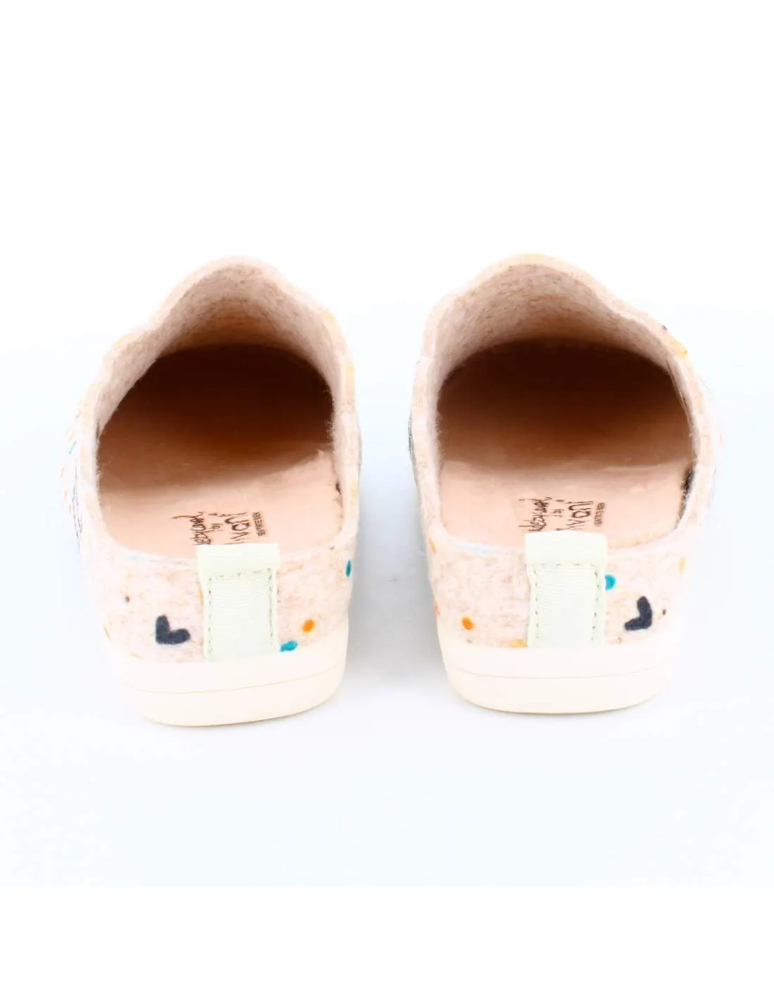 Zapatilla de Casa "Me enamoré de tus alas, prometo no cortarlas nunca" Fieltro Beig