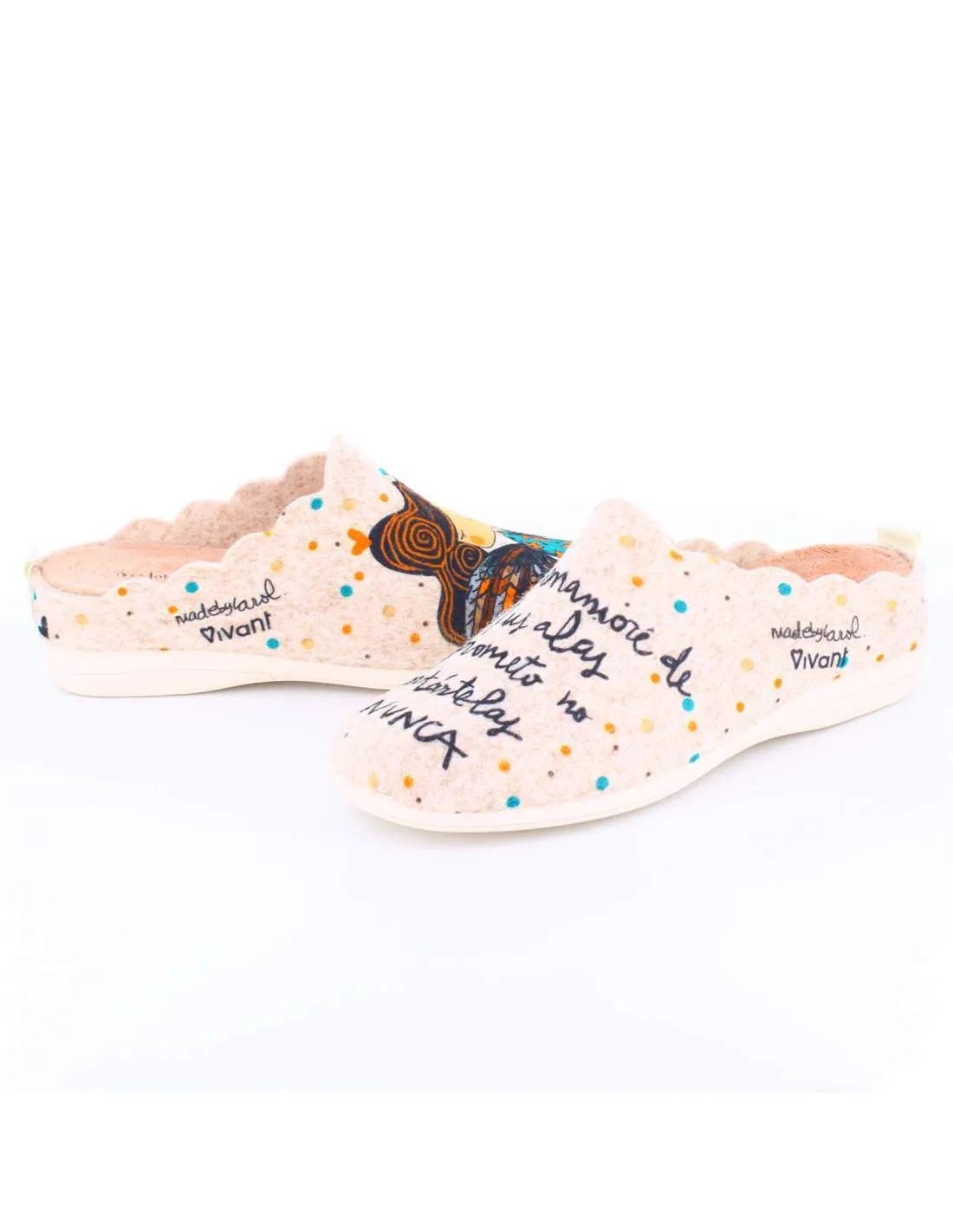 Zapatilla de Casa "Me enamoré de tus alas, prometo no cortarlas nunca" Fieltro Beig