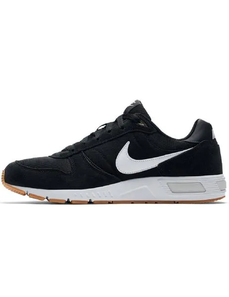 zapatilla nike nightgazer negra